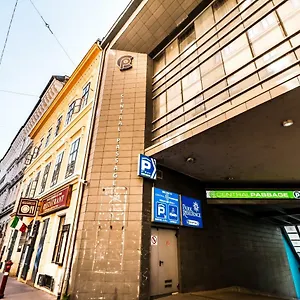 Bpr Emerald Apartment